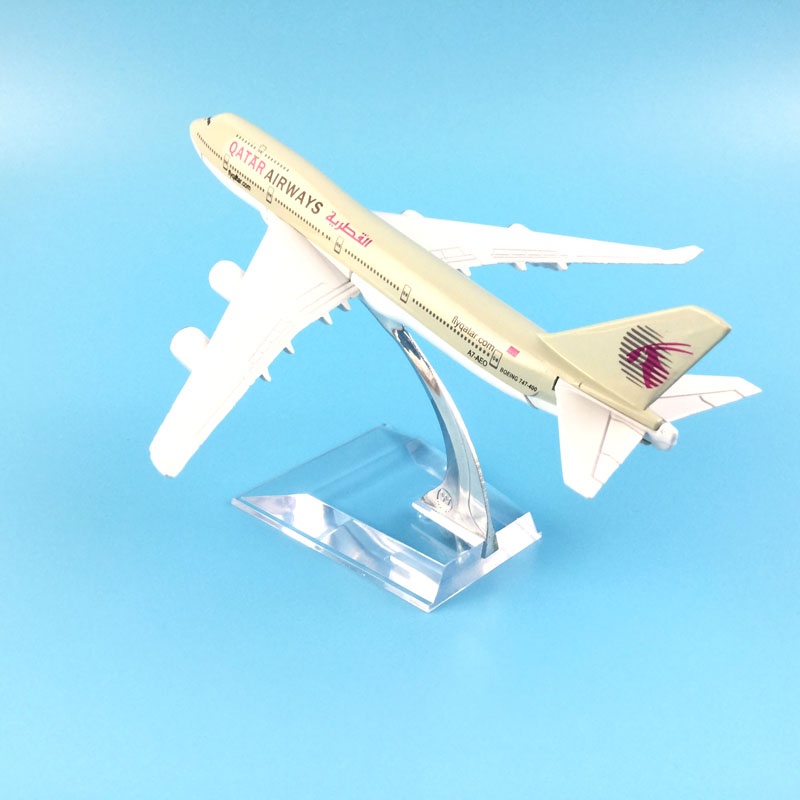 Kids Toys Qatar - QATAR Airways Boeing 747 B747 400